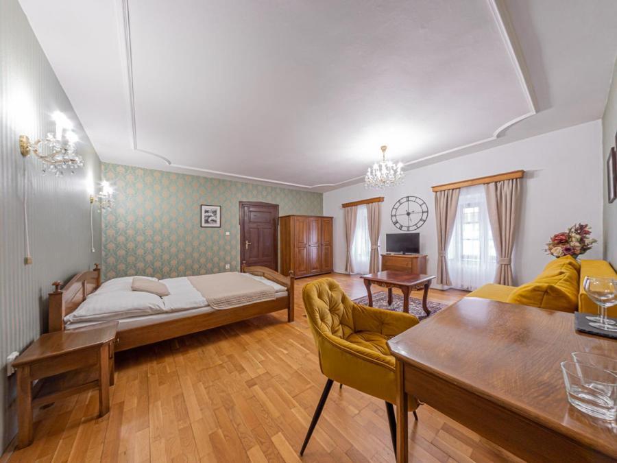 Hotel Salamander - Garni Банска-Штьявница Экстерьер фото