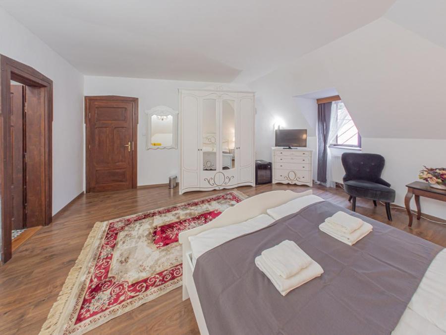Hotel Salamander - Garni Банска-Штьявница Экстерьер фото