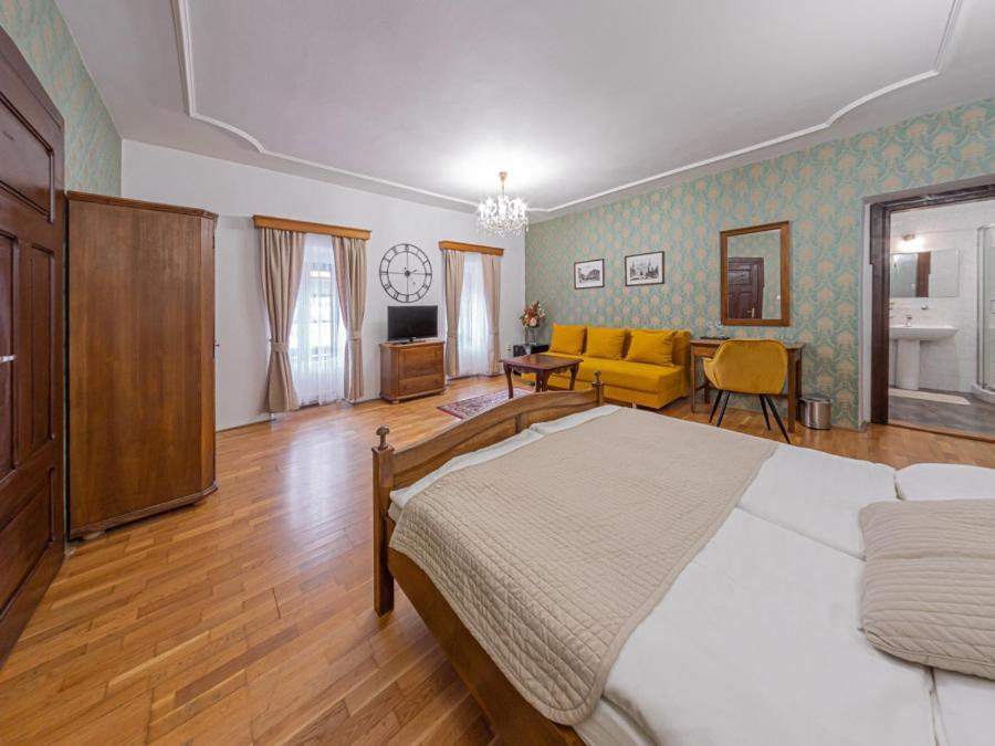 Hotel Salamander - Garni Банска-Штьявница Экстерьер фото
