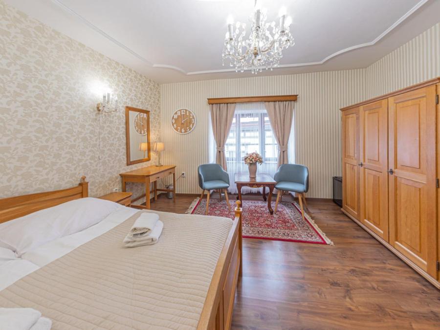 Hotel Salamander - Garni Банска-Штьявница Экстерьер фото