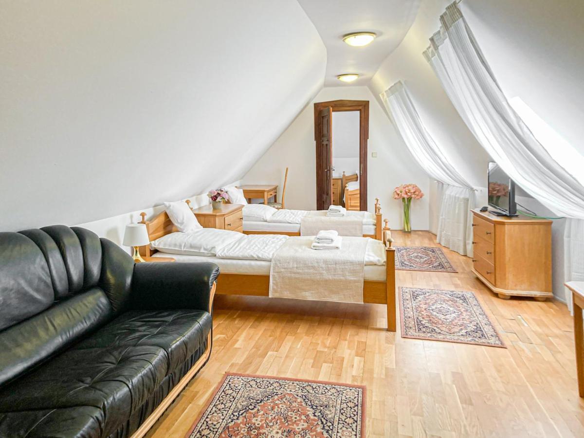 Hotel Salamander - Garni Банска-Штьявница Экстерьер фото