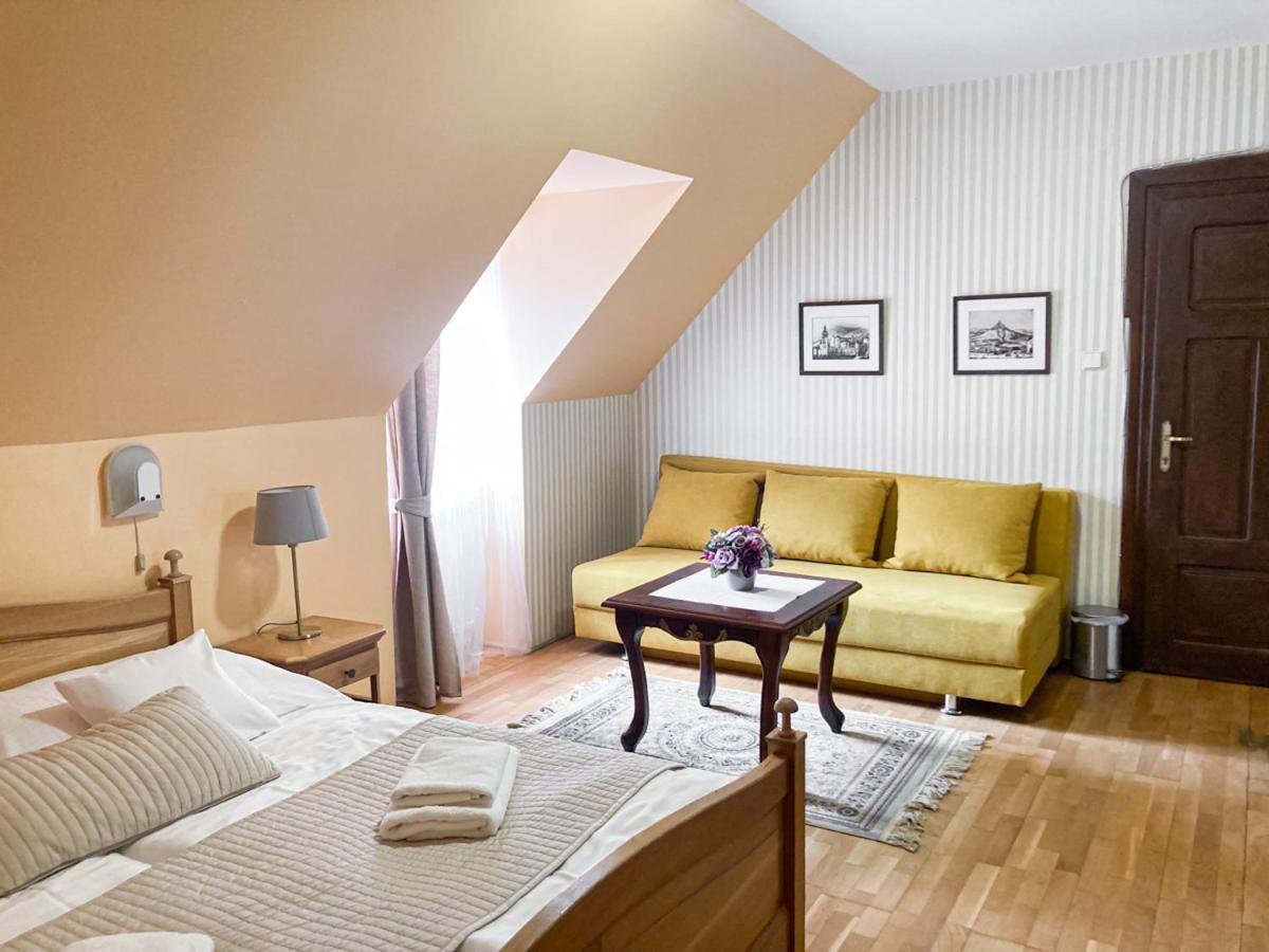 Hotel Salamander - Garni Банска-Штьявница Экстерьер фото